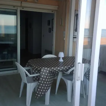 Apartment Les Pieds Dans L Eau Avec Vue Splendide Sur La Mer